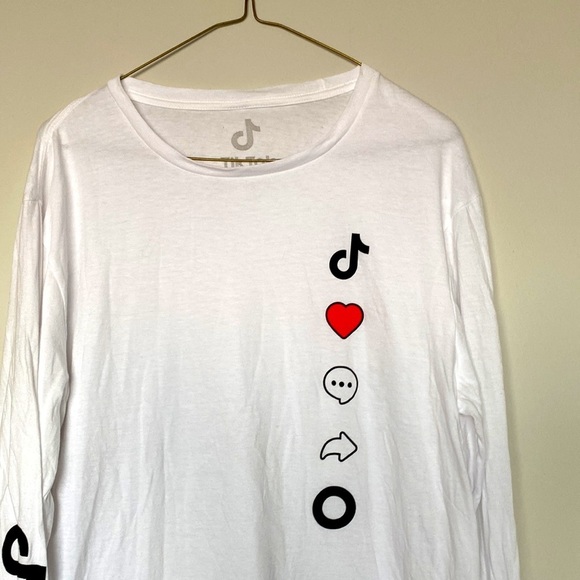 Tik Tok Oversized Shirt - Picture 2 of 5